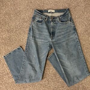 Abercrombie & Fitch Light Blue The 90s Straight Ultra High Rise Jeans Size 27/4s